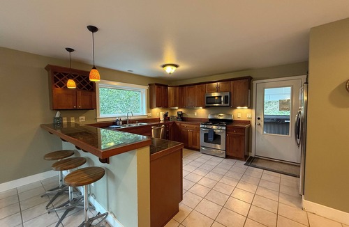 Alyeska House | Amazing location with hot tub and front row views of Mt. Alyeska