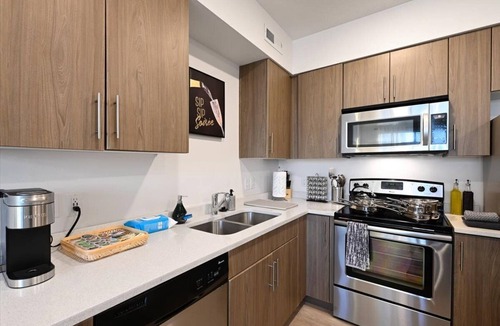 Salt Lake City Condo | Amazing modern 1 bedroom with pool/hot tub
