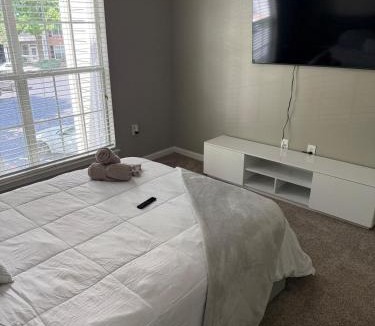 Atlanta Apartment | ATL Reset Stylish & Peaceful
