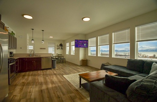 Kachemak Cabin | August 19-20th Open! Panoramic Glacier Views!