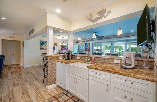 Key Colony Beach House | AUGUST Opening, Fishermen, Couples, Families, Pool, Cabana Club