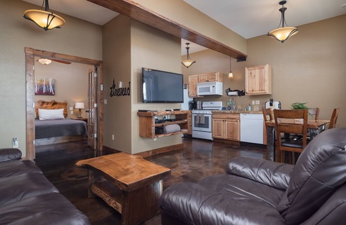 Homer Cabin | Baycrest Lodge
