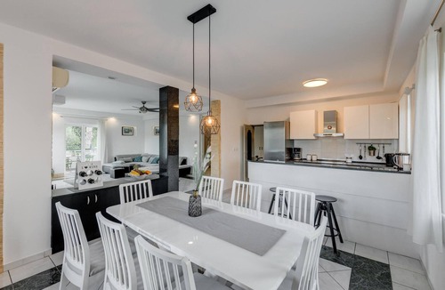 Bacvice House | Beach front home in Split with sauna