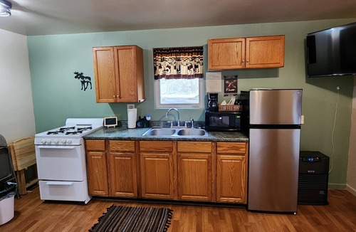 Bear Creek Cottage | Bear Necessities Cottages
