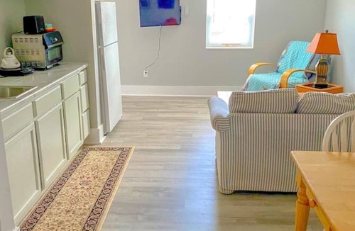Newburyport Apartment | Beautiful 2-br apartment with water view of basin, near beach, Newburyport
