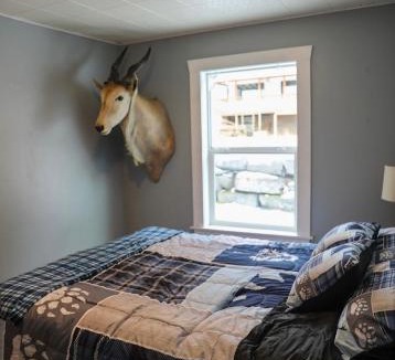 Wrangell House | Beautiful 3 Bedroom 2 Bathroom Ocean Front Property in Wrangell Alaska with 1 Bonus room and a Loft