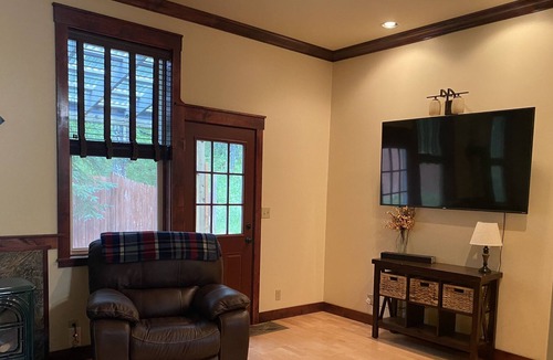 Cohoe House | Beautiful 3 bedroom home located walking distance from Kasilof River boat docks.
