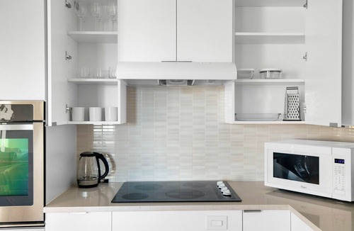 Chinatown Apartment | Beautiful Downtown 1BR w/Gym & W/D, near South Station, by Blueground