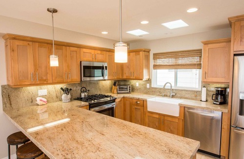 Mission Beach House | Beautiful N. Mission Beach house, AC, Steps to the Ocean and bay, 300+ 5star