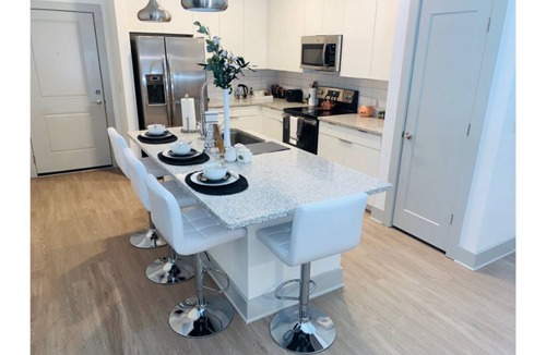 Cabbagetown Apartment | Beltline Beauty luxe Apartment