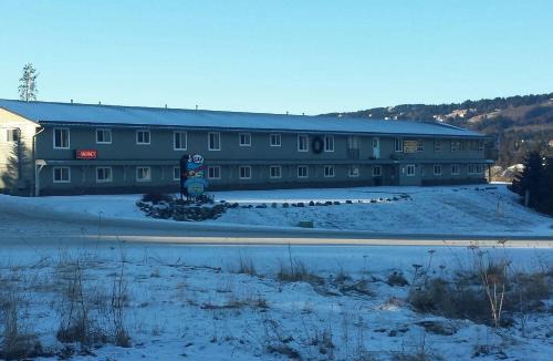 Homer Hotel | Beluga Lake Lodge