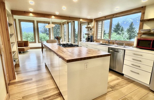 Downtown Juneau House | Best Vacation Rental in the Heart of Juneau