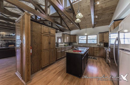 Alto House | Big Bear with game room! Sleeps 18.