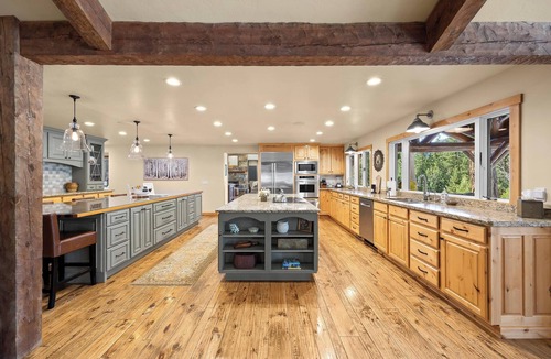 Hamilton House | Bitterroot’s Best Views & Outdoor Adventures on Mill Creek 22 Acre Luxury Ranch