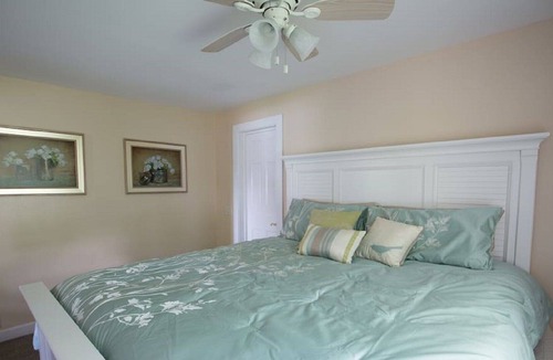 Bremen House | BLUE HERON COTTAGE at Lake of the Woods.