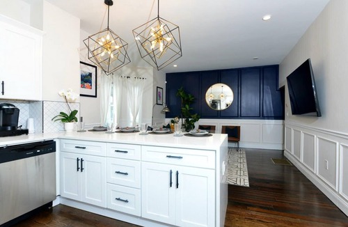Everett Apartment | Boston Luxury Home, Free parking, 5 mins to the Casino, 10 minutes to airport.