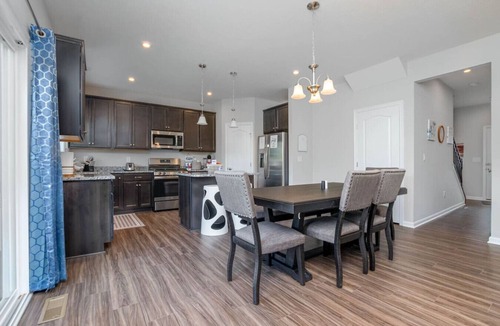Otterbien Home House | Brand new construction in well-kept HOA community.