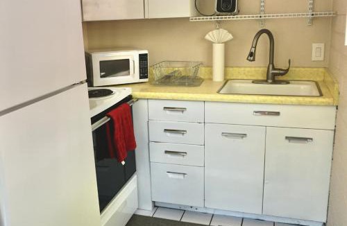 Lower Avenues House | Bright 1 bedroom Near U of U, Hospitals, Downtown