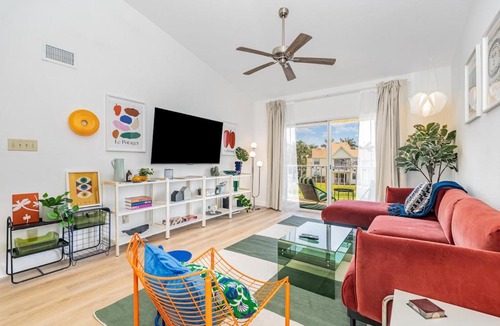 Ocean Side Village Apartment | Bright King Bed Escape Pondview Half mile to Beach