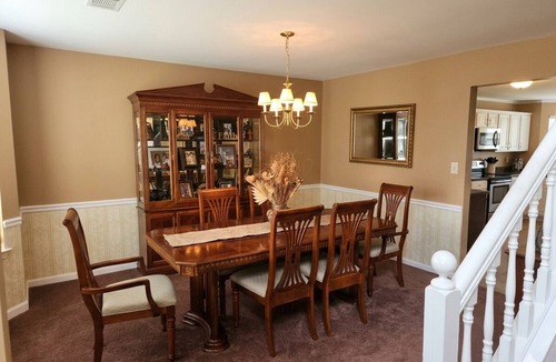 Decatur House | Brilliant 4-bedroom house within minutes from downtown Atlanta and the airport.
