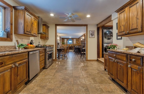 Stephentown House | Brookside Mountain Retreat | 13BR | Heated Pool, Hot Tub + Game Room