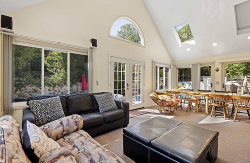New Seabury House | Cape Cod Escape w/Heated Pool & Firepit