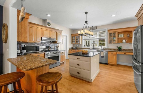 Barnstable House | Cape Cod luxury with private pool