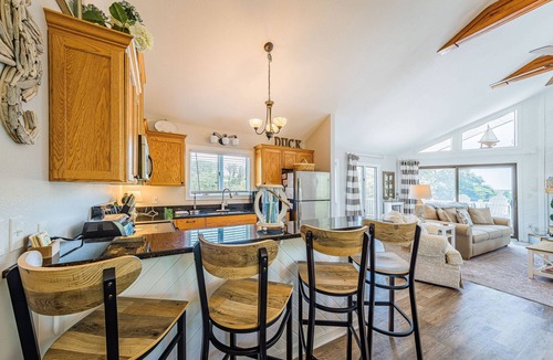 Duck House | Captain's Perch - Duck, Northpoint, 400 Yds to Beach, Pool, Hot Tub, Events, Flex Stays