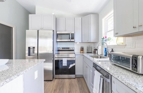 Smyrna House | Casa Noisette: cozy 3 bed, 2 bath home 2 mi from The Battery & Truist Park