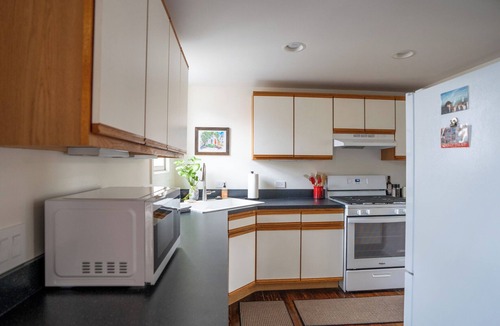 German Village Cottage | Charming 2-bedroom cottage with WiFi, AC, in the heart of German Village