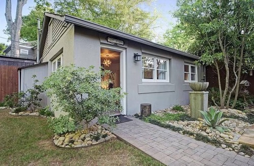 Poncey-Highland Cottage | Charming 2-bedroom cottage near Atlanta Beltline and Ponce City Market