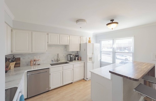 Rolling Mill Hill House | Charming 3-BR townhome, walk to Broadway, hi-speed WiFi in Nashville