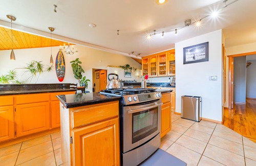Fortuna House | Charming dog-friendly home with fireplace, pool table & access to fitness room