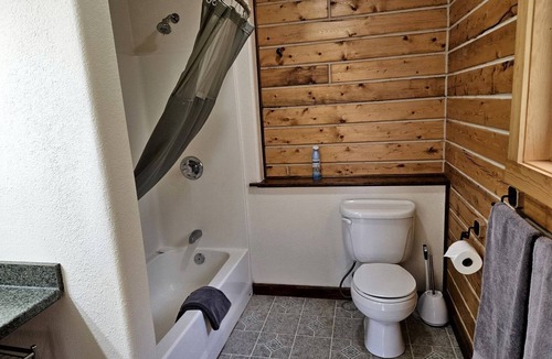 McCarthy Cabin | Charming Log Cabin Rental in the Heart of Wrangell-St. Elias National Park and Preserve in Alaska