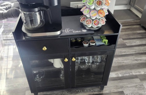 Greater Grand Crossing Apartment | Charming Newly Updated 3-bed Chicago Apartment. Extended Stay Discount