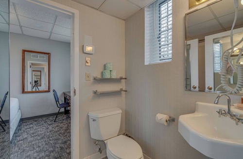Music Row Hotel | Charming Suite in Music Row!
