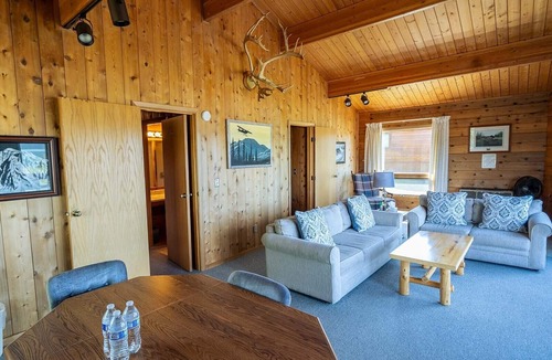 Chelatna Lake Cabin | Chelatna Lake Lodge: Fly-Fishing Experience