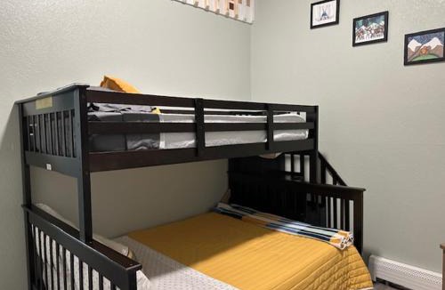Old Seward - Oceanview Apartment | Chugach Mountain Escape