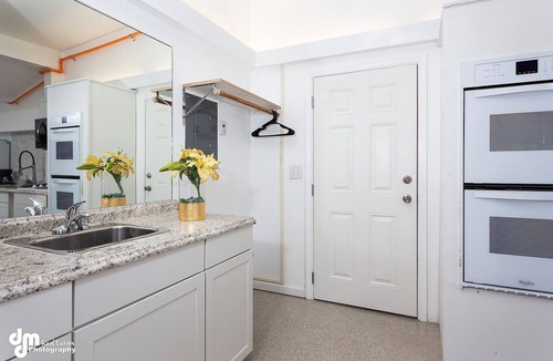 Huffman - O' Malley Apartment | Chugach Mountain View Fox Den Suite