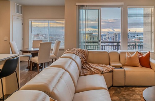 Rio Grande Apartment | City Views 2BR 2BA Pool/Gym Convention Centre