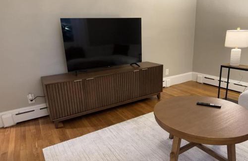Foxboro House | Comfortable 4 Bed Home close to Gillette
