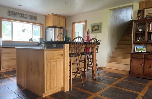 Arlee House | Comfortable Montana Country Home for Family Getaways