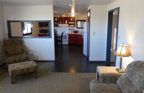 Big Horn County Cabin | Cottonwood Camp