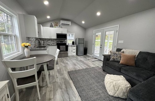 Peru Apartment | Country Quaint near Mississinewa Lake