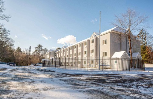 Sturbridge Apartment | Cozy 1-bedroom apartment in perfect Sturbridge with AC & Breakfast