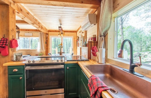 Hague Cabin | Cozy Cabin w/hot tub, 2 mi from Lake George, 24 acres, fireplace