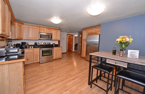 Huffman - O' Malley Cabin | Cozy Caribou Corner in peaceful wooded area, close to airport, trails, Sleeps 7!