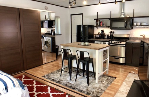 South Addition Apartment | Cozy downtown retreat, walk to Fire Island Bakery! Clean & Quiet!