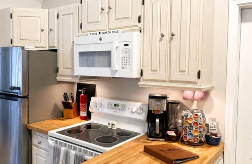 North Pole House | Cozy Family-Friendly 2-Bedroom Home in North Pole Alaska Near Chena Lakes