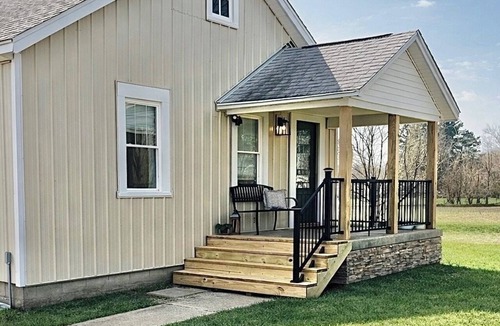 Yellow Springs House | Cozy farmhouse cottage 3BR near Yellow Springs